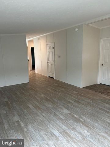 219 BLUE JAY DR, Red Lion, PA 17356