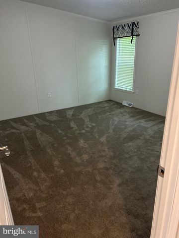 219 BLUE JAY DR, Red Lion, PA 17356
