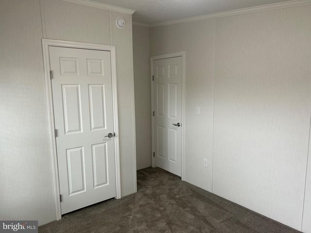 219 BLUE JAY DR, Red Lion, PA 17356
