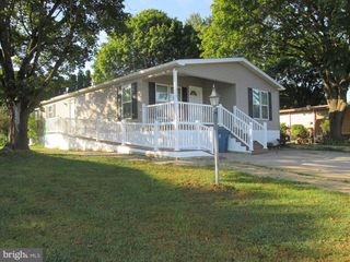219 BLUE JAY DR, Red Lion, PA 17356