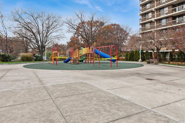 150-38 Union Turnpike 1R, Kew Garden Hills, NY 11367