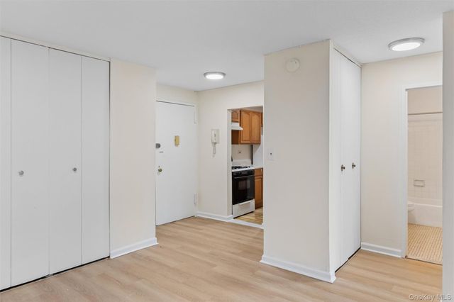 150-38 Union Turnpike 1R, Kew Garden Hills, NY 11367