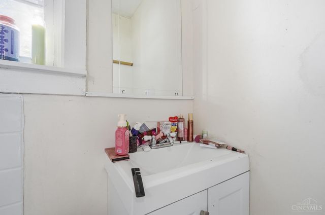 1743 Baltimore Avenue, Cincinnati, OH 45225