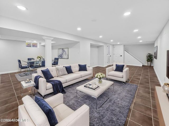73 Broadway Road, Freehold, NJ 07728
