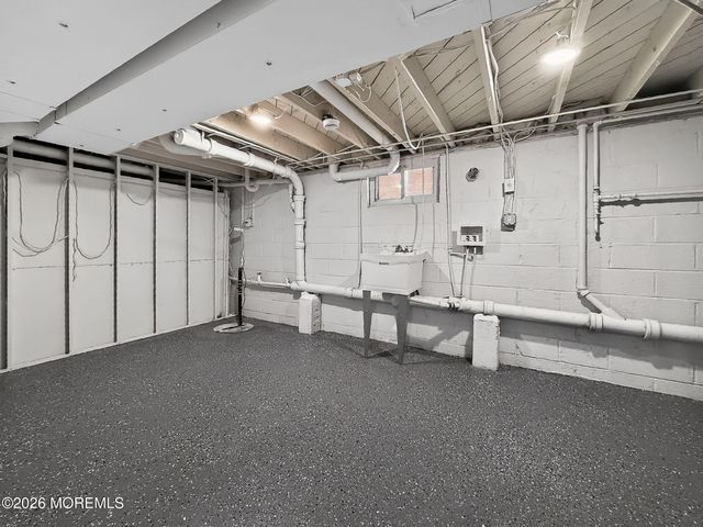 73 Broadway Road, Freehold, NJ 07728