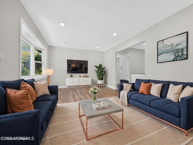 73 Broadway Road, Freehold, NJ 07728