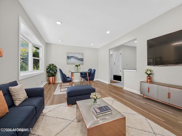 73 Broadway Road, Freehold, NJ 07728