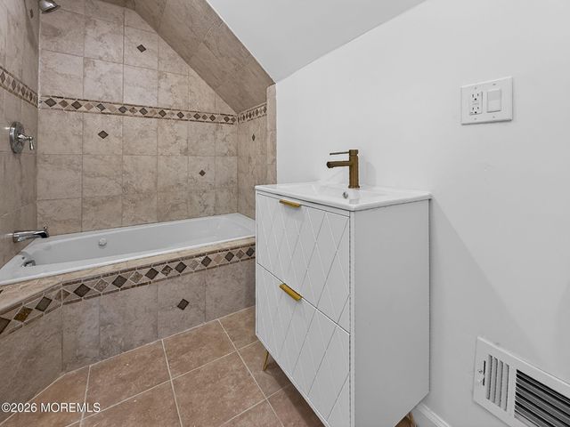 73 Broadway Road, Freehold, NJ 07728