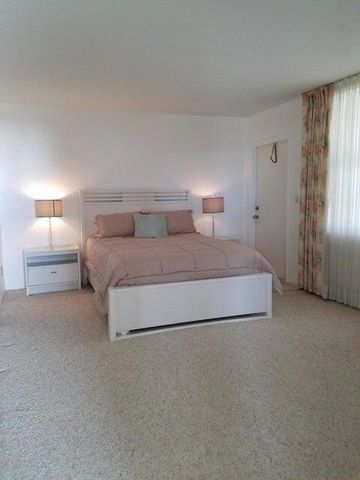 2565 S Ocean Boulevard 2250, Palm Beach, FL 33480