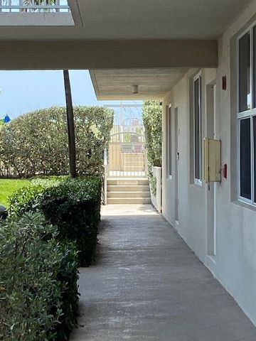 2565 S Ocean Boulevard 2250, Palm Beach, FL 33480