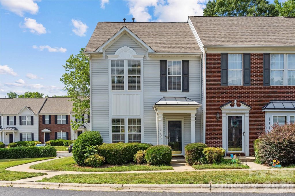 12353 Jessica Place, Charlotte, NC 28269