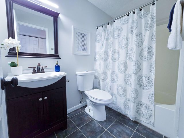 2513 Northern Dancer Court, Burlington, KY 41005