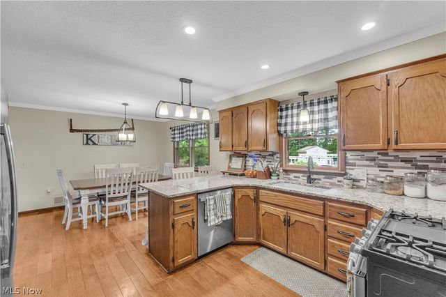 408 River Road, Canal Fulton, OH 44614