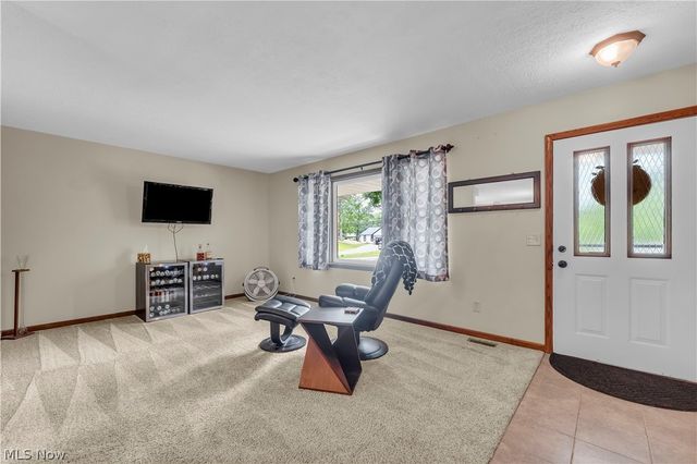 408 River Road, Canal Fulton, OH 44614