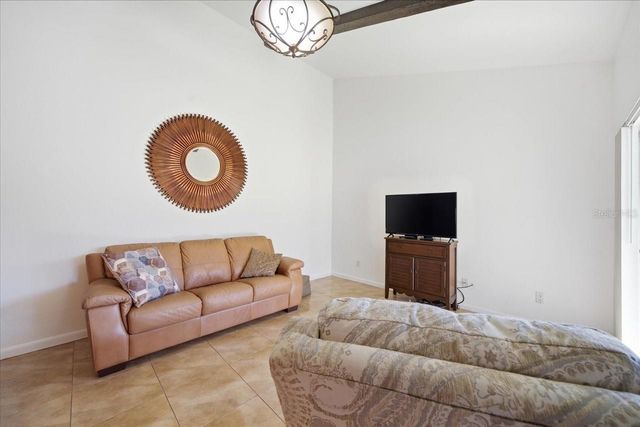 2582 FOREST RUN COURT 105A, Clearwater, FL 33761