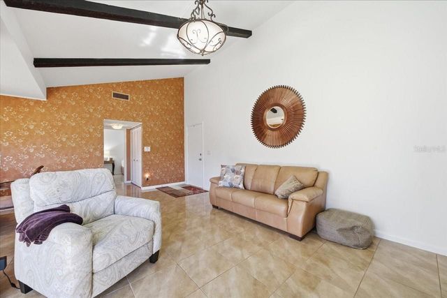 2582 FOREST RUN COURT 105A, Clearwater, FL 33761