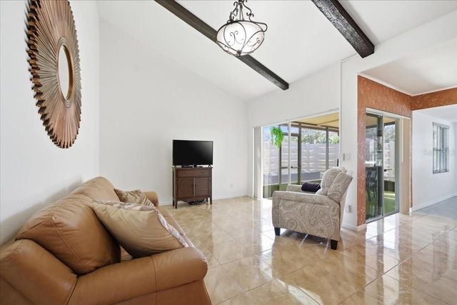 2582 FOREST RUN COURT 105A, Clearwater, FL 33761