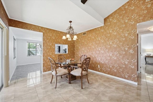 2582 FOREST RUN COURT 105A, Clearwater, FL 33761