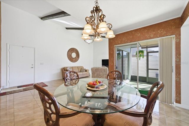 2582 FOREST RUN COURT 105A, Clearwater, FL 33761