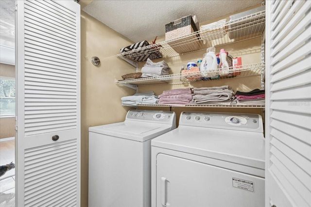 2582 FOREST RUN COURT 105A, Clearwater, FL 33761