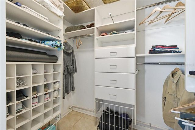 2582 FOREST RUN COURT 105A, Clearwater, FL 33761