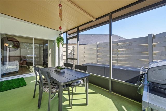 2582 FOREST RUN COURT 105A, Clearwater, FL 33761