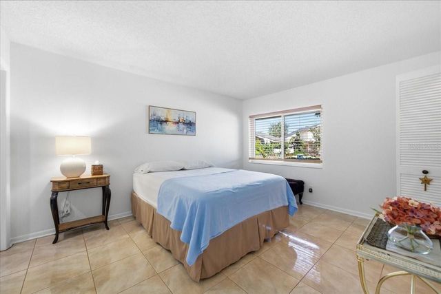 2582 FOREST RUN COURT 105A, Clearwater, FL 33761