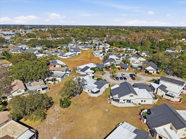 2582 FOREST RUN COURT 105A, Clearwater, FL 33761