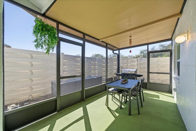 2582 FOREST RUN COURT 105A, Clearwater, FL 33761