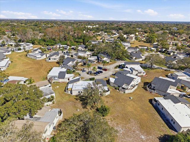 2582 FOREST RUN COURT 105A, Clearwater, FL 33761