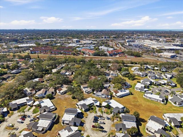 2582 FOREST RUN COURT 105A, Clearwater, FL 33761