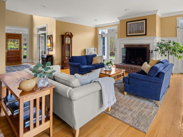 10 Hedgehog Hill, Underhill, VT 05489