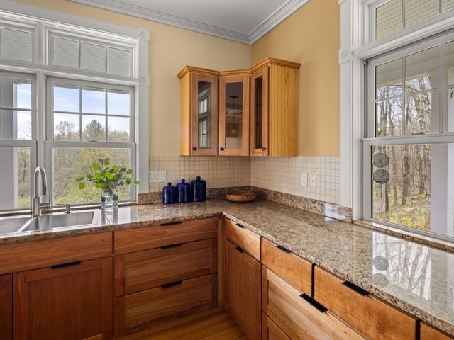10 Hedgehog Hill, Underhill, VT 05489