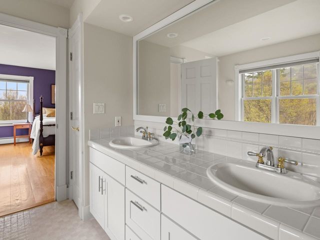 10 Hedgehog Hill, Underhill, VT 05489