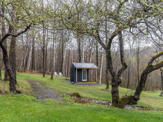 10 Hedgehog Hill, Underhill, VT 05489