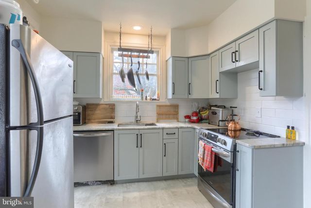 229 COCOA AVE, Hershey, PA 17033