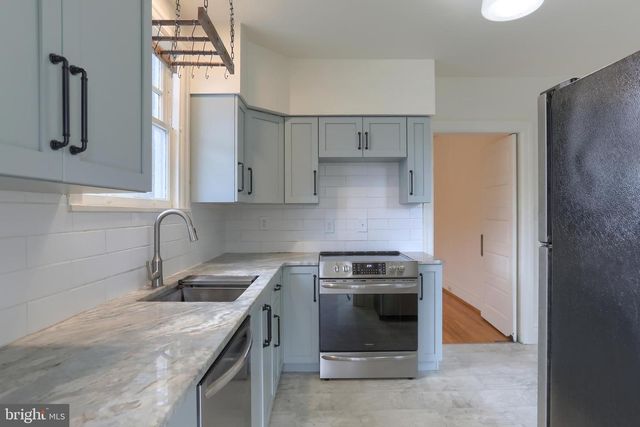 229 COCOA AVE, Hershey, PA 17033