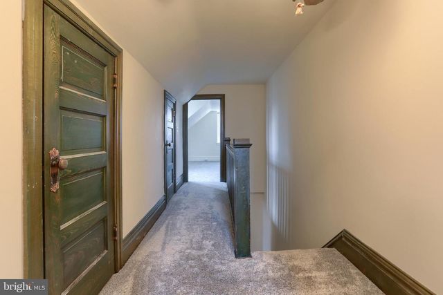 229 COCOA AVE, Hershey, PA 17033