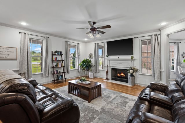 1007 Glasgow Ln, Greenbrier, TN 37073