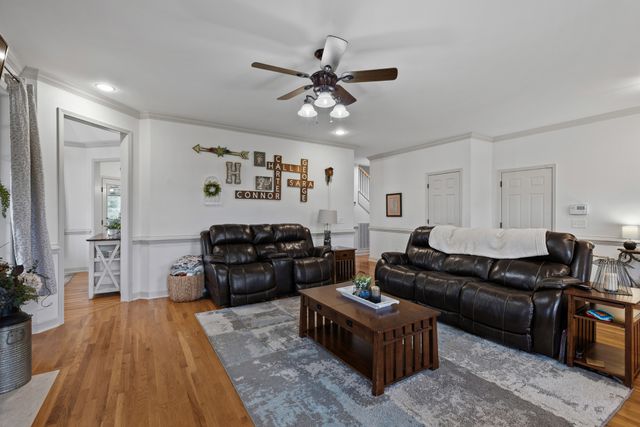 1007 Glasgow Ln, Greenbrier, TN 37073