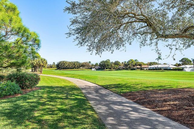 115 Palm Point Circle A, Palm Beach Gardens, FL 33418