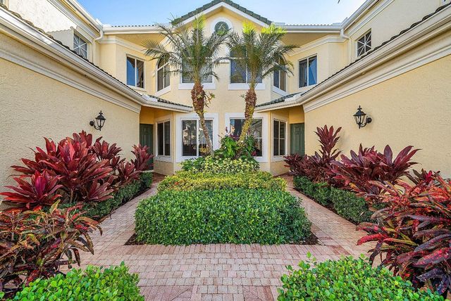 115 Palm Point Circle A, Palm Beach Gardens, FL 33418