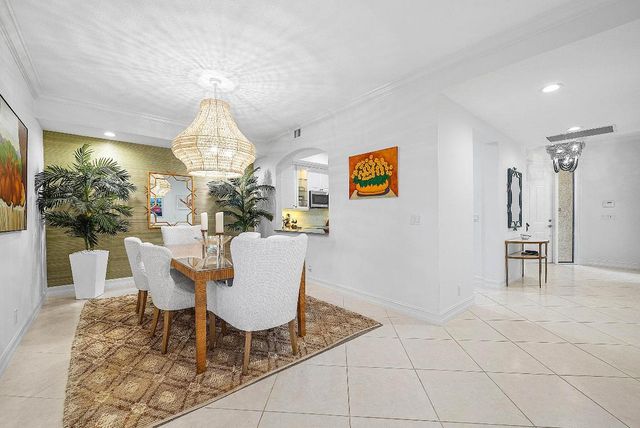 115 Palm Point Circle A, Palm Beach Gardens, FL 33418