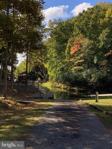 5405 MOLLYS GLN, Mineral, VA 23117