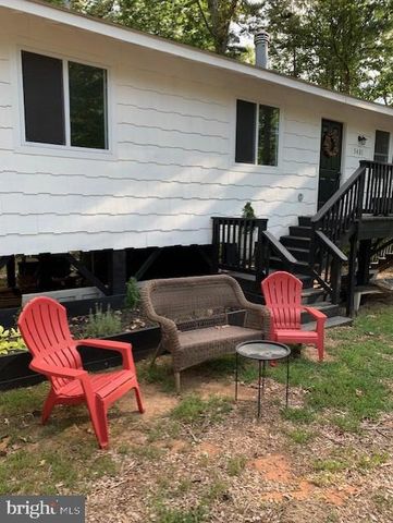 5405 MOLLYS GLN, Mineral, VA 23117