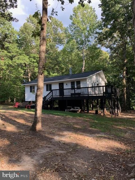 5405 MOLLYS GLN, Mineral, VA 23117