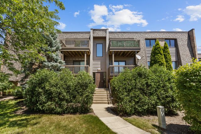 1444 Stonebridge Circle H3, Wheaton, IL 60189