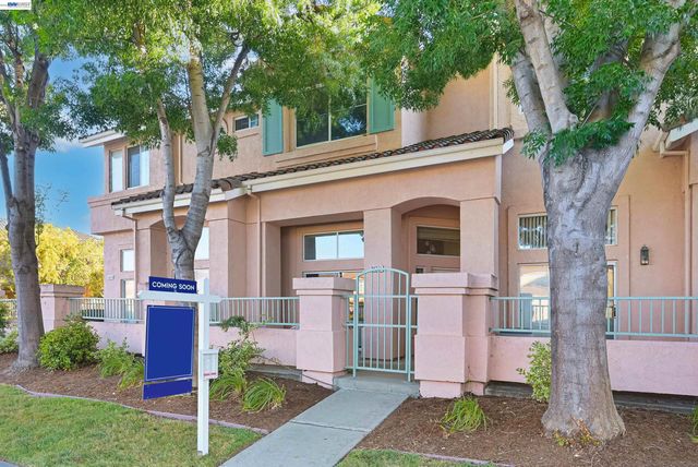 34271 Tan Bark Dr 151, Fremont, CA 94555