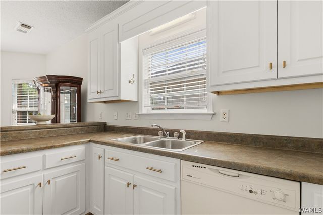 4427 20TH, Northport, AL 35476