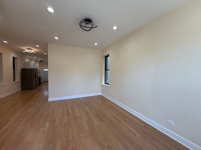 2124 W 18th Place 1, Chicago, IL 60608